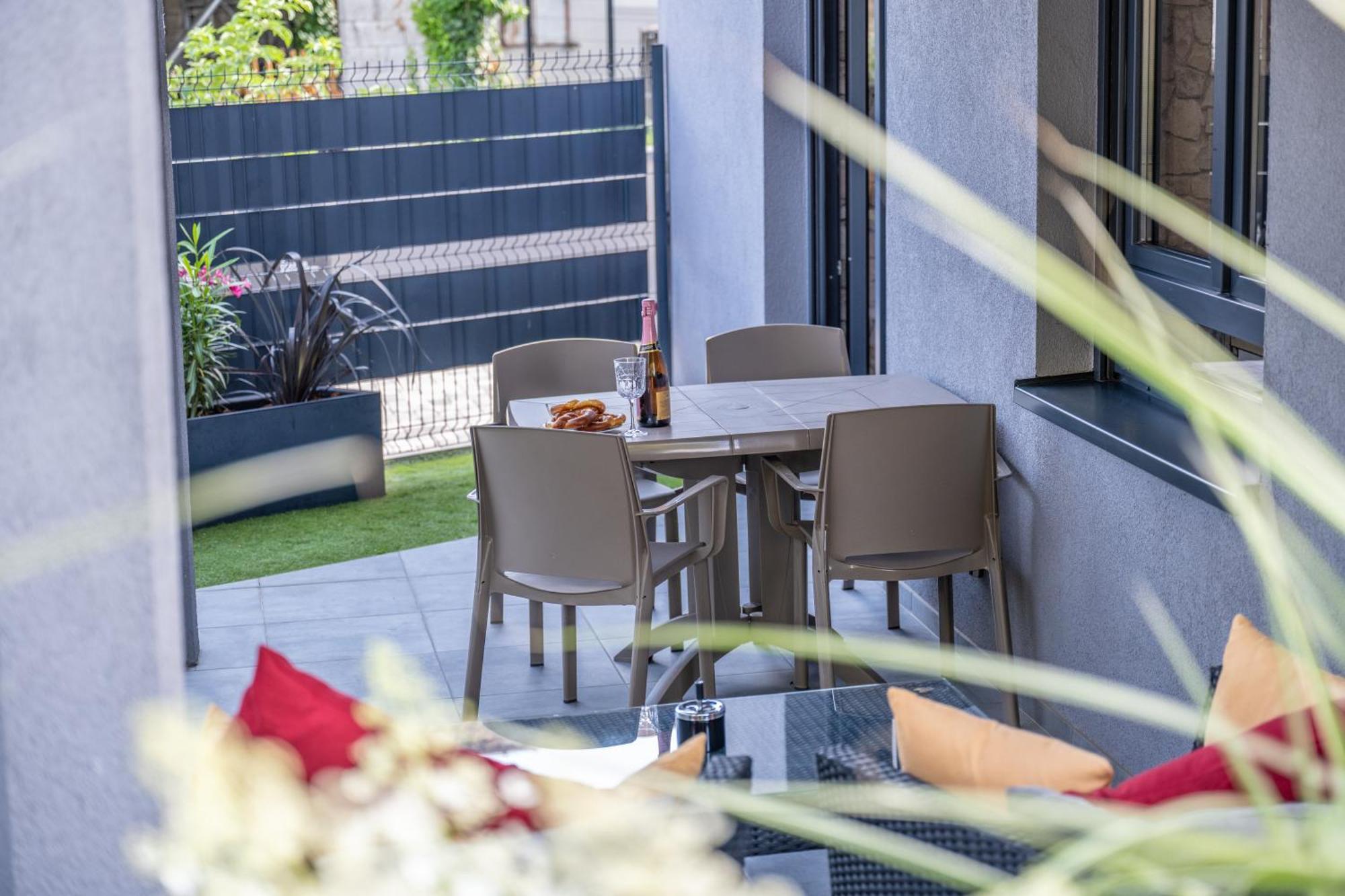 Le Refuge Des Sorciers Appartement Horbourg Buitenkant foto