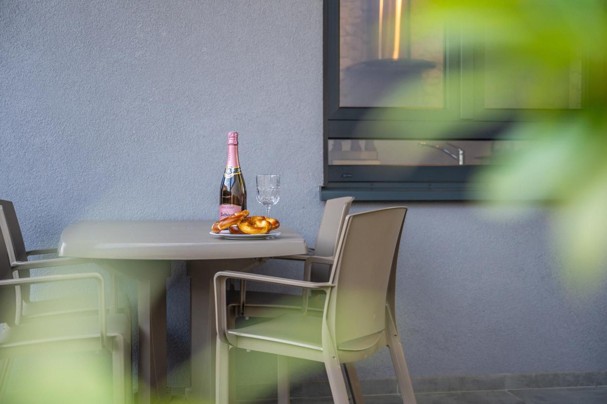 Le Refuge Des Sorciers Appartement Horbourg Buitenkant foto